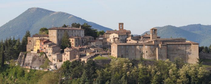 Montone Pg. Montone Pg.
