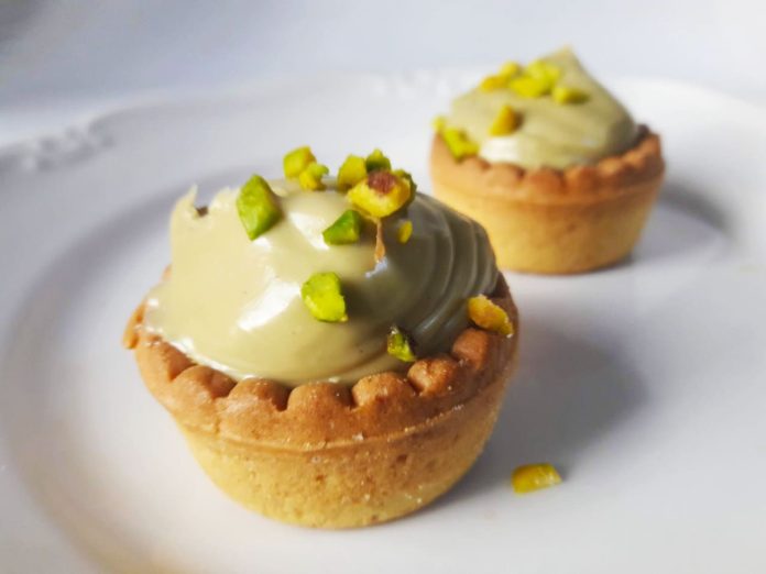 Tartellete ripiene alla crema di pistacchio